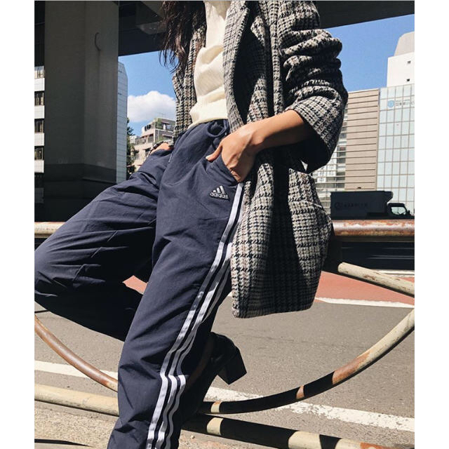 moussy(マウジー)のMOUSSY×adidas共同開発♡W ID WV PANT MSY♡3ライン レディースのパンツ(カジュアルパンツ)の商品写真