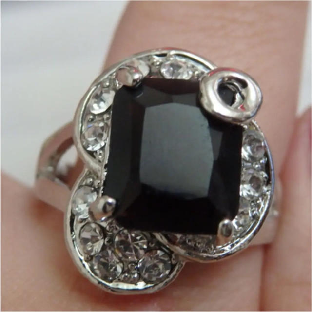 即購入OK*アメジストのようなシルバーカラーリングゴージャス指輪大きいサイズ レディースのアクセサリー(リング(指輪))の商品写真