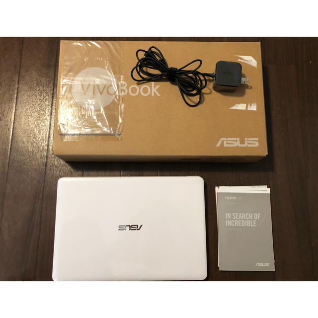 ASUS E203MA-4000W