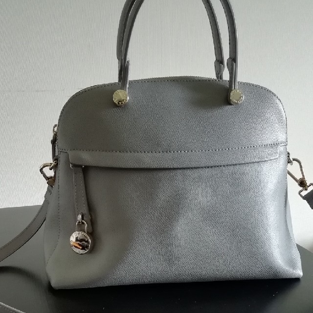 FURLA パイパー ONICE ライトグレー ショルダー-