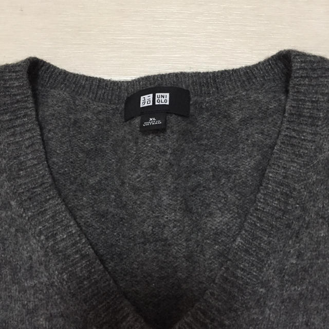 UNIQLO(ユニクロ)の【PURE NEW WOOL】UNIQLO ニットセーター Vネック XL レディースのトップス(ニット/セーター)の商品写真