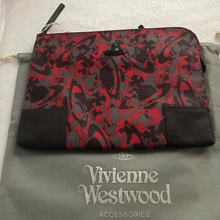 ヴィヴィアンウエストウッド(Vivienne Westwood)のヴィヴィアン ウエストウッド クラッチバッグ   ウォーターORB レッド(セカンドバッグ/クラッチバッグ)