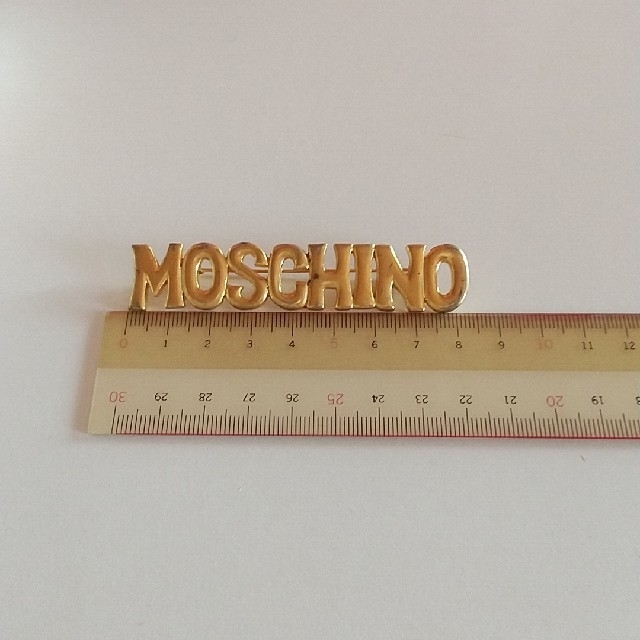 MOSCHINO(モスキーノ)のブローチ　MOSCHINO レディースのアクセサリー(ブローチ/コサージュ)の商品写真