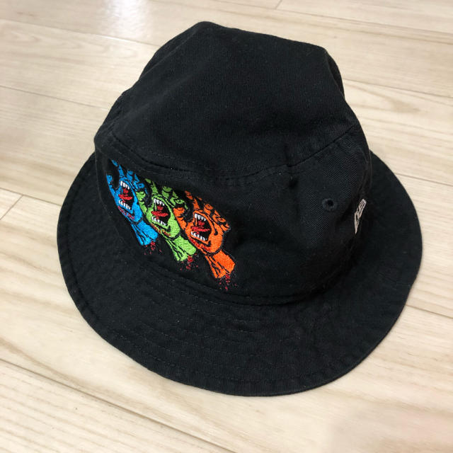 NEW ERA(ニューエラー)のNEW ERA × SANTA CRUZ  バケットハット  メンズの帽子(ハット)の商品写真