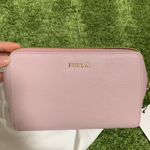 新品☆FURLA ポーチ