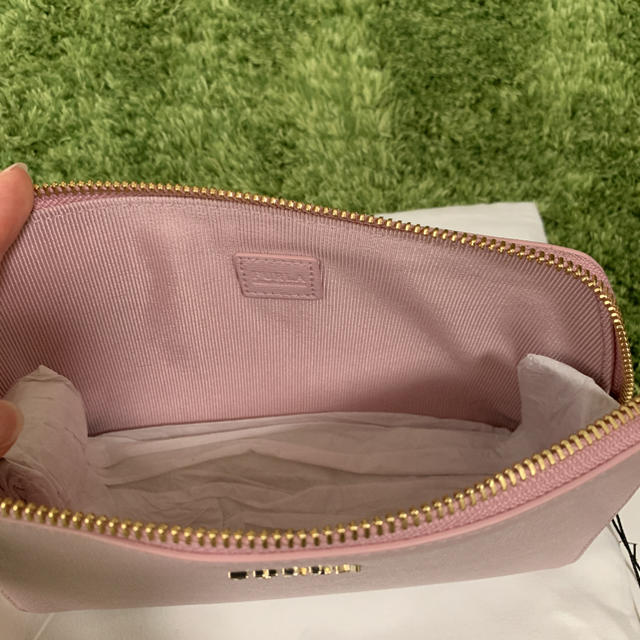 新品☆FURLA ポーチ