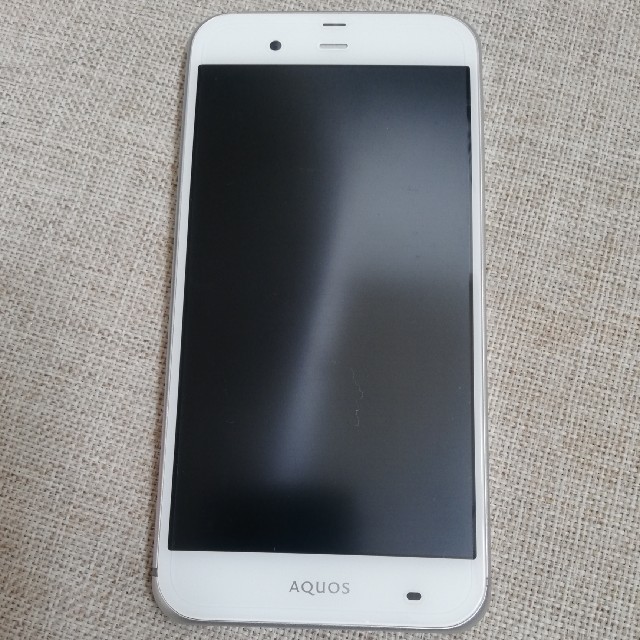 Softbank(ソフトバンク)のSoftBank  AQUOS Xx3 white スマホ/家電/カメラのスマートフォン/携帯電話(スマートフォン本体)の商品写真