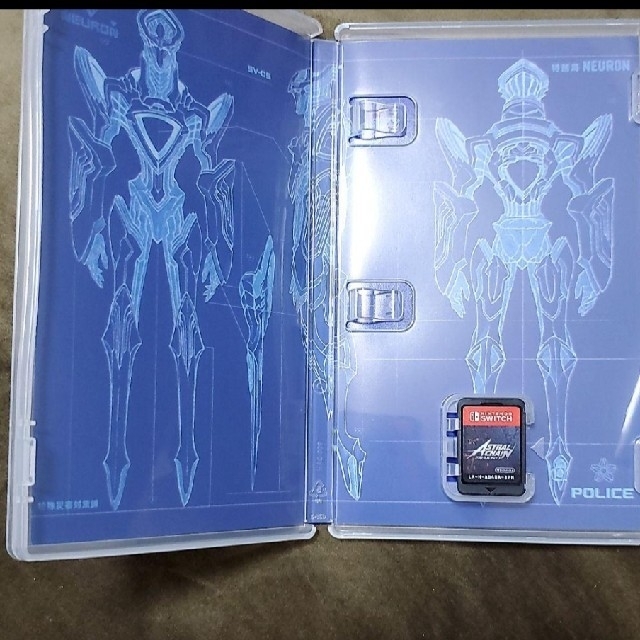 Nintendo Switch(ニンテンドースイッチ)のASTRAL CHAIN COLLECTOR'S EDITION エンタメ/ホビーのゲームソフト/ゲーム機本体(家庭用ゲームソフト)の商品写真