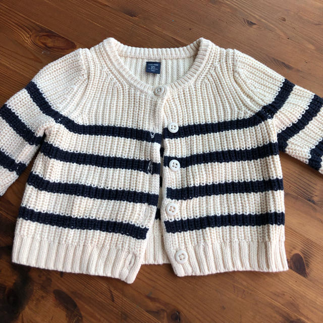 女の子 男の子 カーディガン ボーダー baby gap 90㎝ キッズ/ベビー/マタニティのキッズ服女の子用(90cm~)(カーディガン)の商品写真