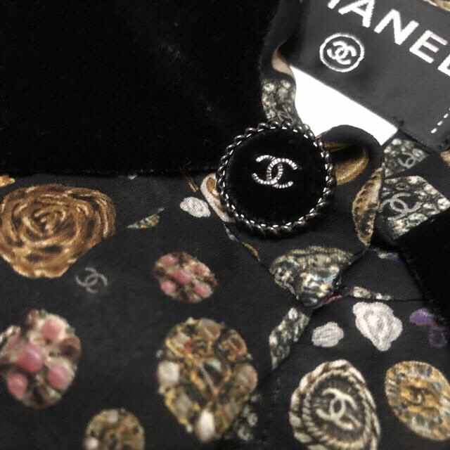 CHANEL●極美品●ココボタン＆ココ●可愛いワンピース●シルク♡ベルベット レディースのワンピース(ひざ丈ワンピース)の商品写真