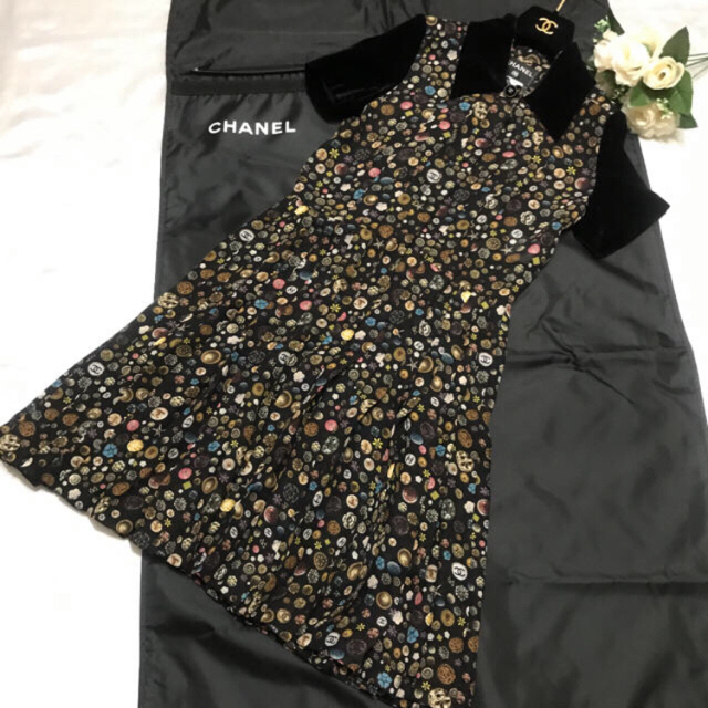 CHANEL●極美品●ココボタン＆ココ●可愛いワンピース●シルク♡ベルベット レディースのワンピース(ひざ丈ワンピース)の商品写真