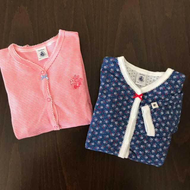 PETIT BATEAU(プチバトー)の【PETIT BATEAU】足つきロンパースセット キッズ/ベビー/マタニティのベビー服(~85cm)(ロンパース)の商品写真