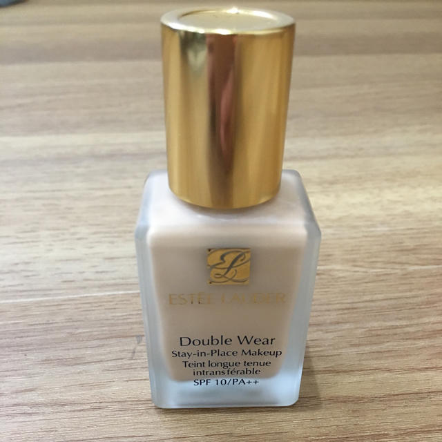 Estee Lauder(エスティローダー)のESTEE LAUDER ダブルウェア クールバニラ コスメ/美容のベースメイク/化粧品(ファンデーション)の商品写真