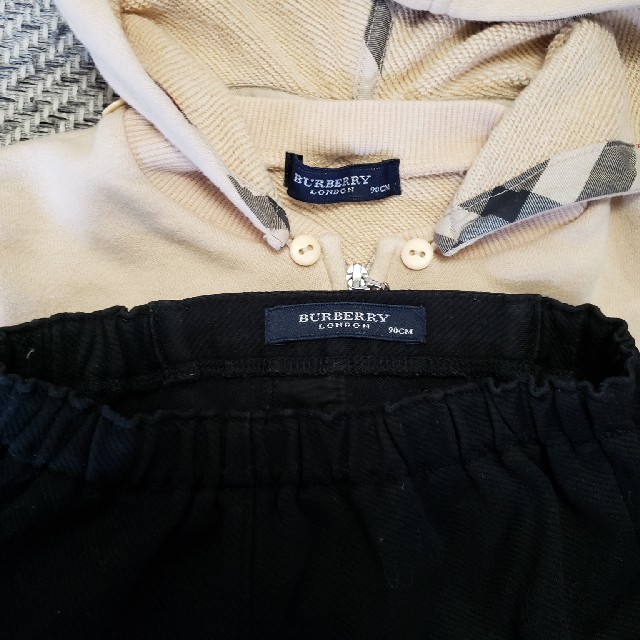 BURBERRY(バーバリー)のBURBERRY　パーカー&長ズボン　サイズ90 キッズ/ベビー/マタニティのキッズ服男の子用(90cm~)(その他)の商品写真