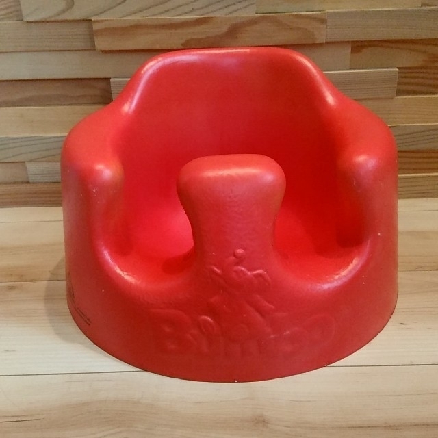 Bumbo(バンボ)のバンボ 赤 キッズ/ベビー/マタニティの寝具/家具(その他)の商品写真