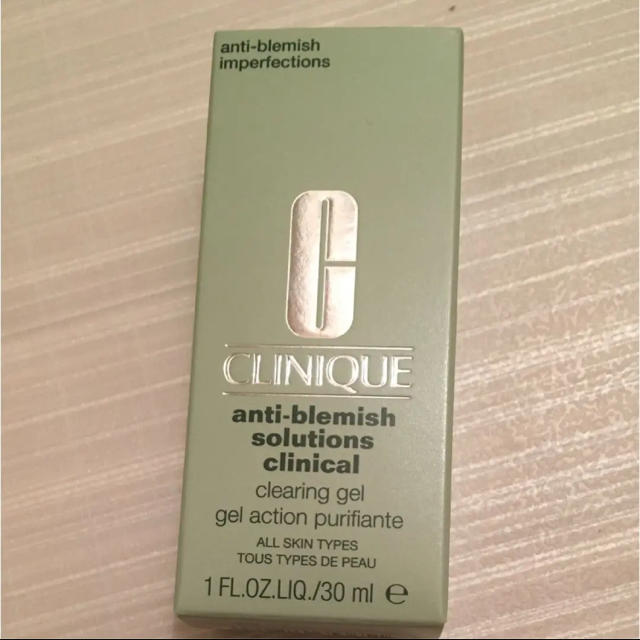 CLINIQUE(クリニーク)のCLINIQUE クリニーク アクネ クリアリング ジェル 30ml コスメ/美容のスキンケア/基礎化粧品(美容液)の商品写真