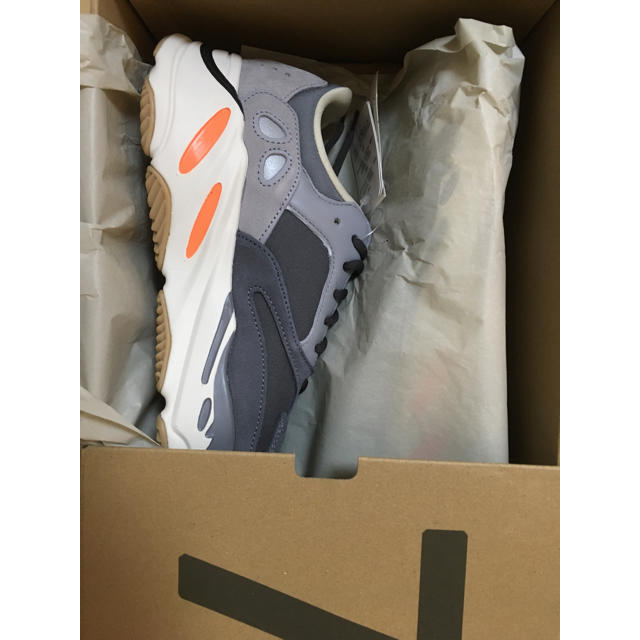 yeezy boost 700 magnet靴/シューズ