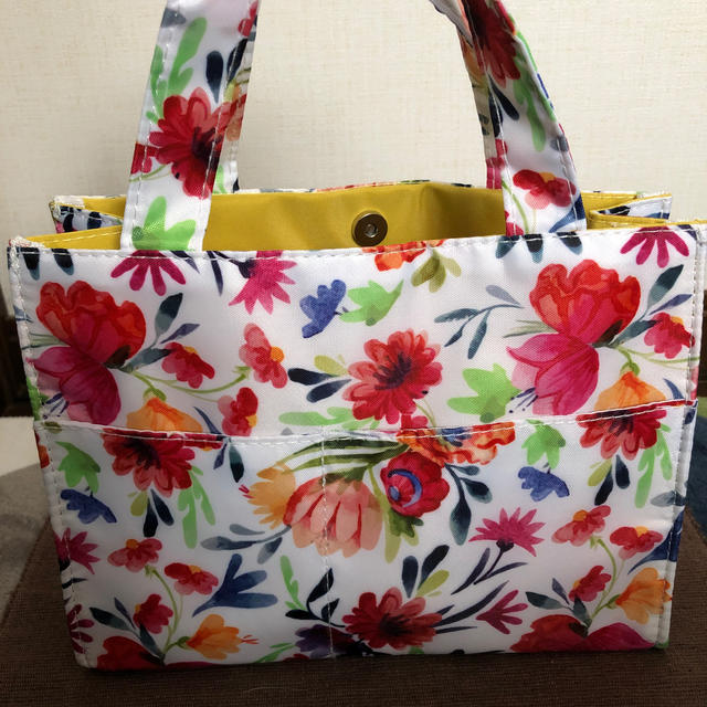 小林製薬(コバヤシセイヤク)の美品✨花柄ミニトートバッグ レディースのバッグ(トートバッグ)の商品写真