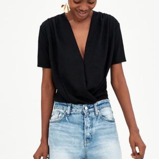 ザラ(ZARA)のZARA クロスフロントカットソー(カットソー(半袖/袖なし))