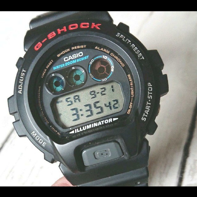 G-SHOCK(ジーショック)のG-SHOCK 
DW-6900 メンズの時計(腕時計(デジタル))の商品写真