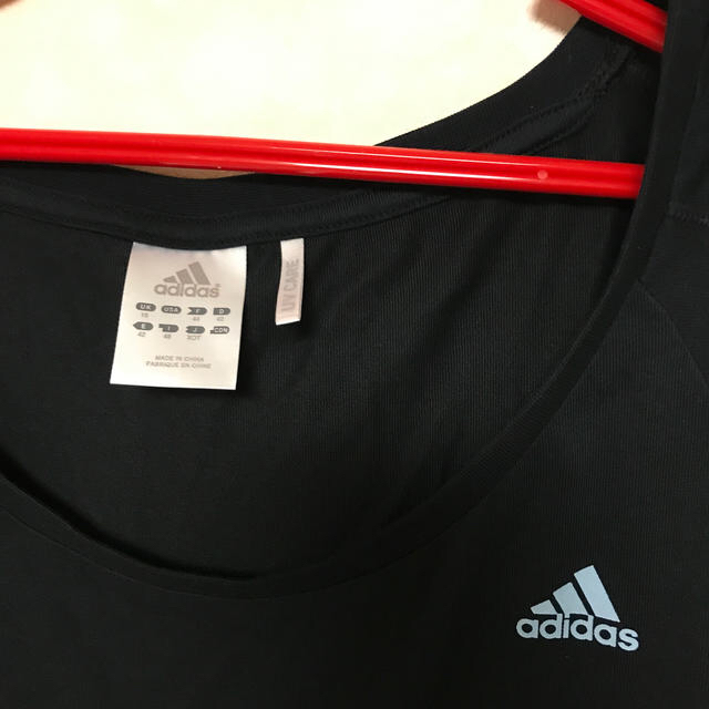 adidas(アディダス)のadidasチュニックシャツ レディースのトップス(チュニック)の商品写真