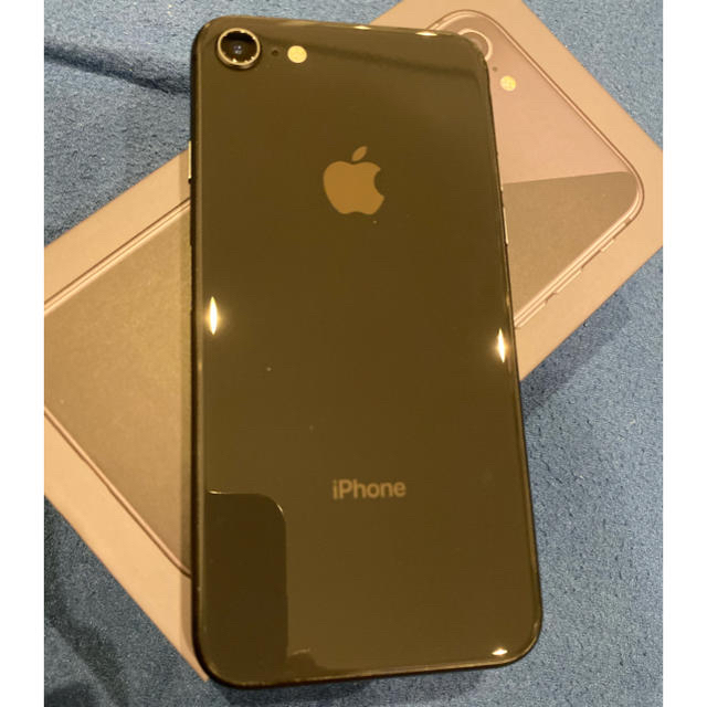 iPhone(アイフォーン)のiPhone 8 256 スペースグレイ　SIMフリー スマホ/家電/カメラのスマートフォン/携帯電話(スマートフォン本体)の商品写真