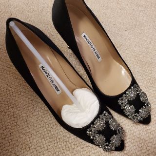 マノロブラニク(MANOLO BLAHNIK)の専用★完全新品【マノロブラニク】36ハンギシ★サテンブラック(ハイヒール/パンプス)