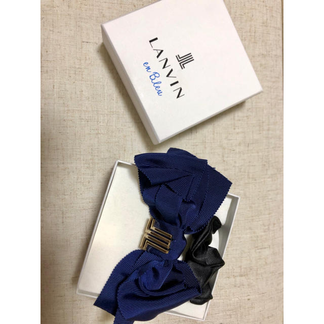 LANVIN en Bleu(ランバンオンブルー)のLANVIN シュシュ レディースのヘアアクセサリー(ヘアゴム/シュシュ)の商品写真