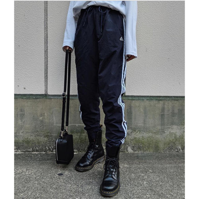 moussy(マウジー)のMOUSSY×adidas共同開発♡W ID WV PANT MSY♡3ライン レディースのパンツ(カジュアルパンツ)の商品写真