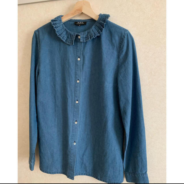 A.P.C(アーペーセー)のA.P.C frill blouse 38  レディースのトップス(シャツ/ブラウス(長袖/七分))の商品写真