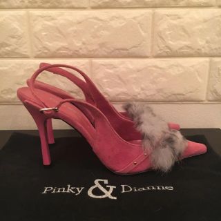 ピンキーアンドダイアン(Pinky&Dianne)の【ピンキー&ダイアン】ファー付スエードサンダル【35 1/2】(ハイヒール/パンプス)