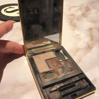 イヴサンローランボーテ(Yves Saint Laurent Beaute)のアイシャドウ イヴサンローラン (アイシャドウ)