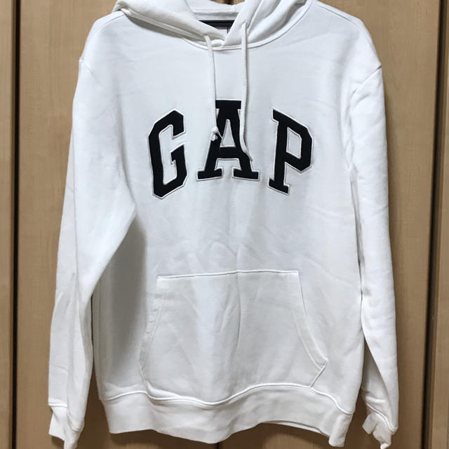 gap パーカー ださい