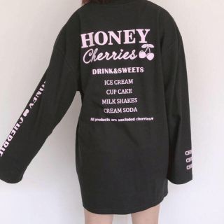 ハニーシナモン(Honey Cinnamon)のHONEY CINNAMON  HONEY CHERRIES 新作 長袖 ロンT(カットソー(長袖/七分))