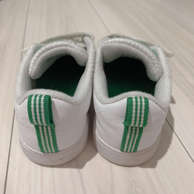 adidas(アディダス)のadidas 16cm  グランドコート スニーカー靴 キッズ/ベビー/マタニティのキッズ靴/シューズ(15cm~)(スニーカー)の商品写真