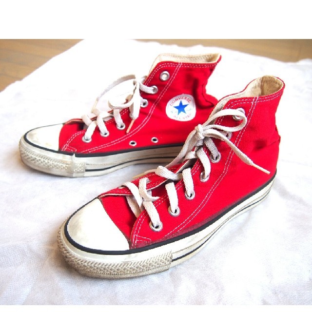 CONVERSE(コンバース)の※yri659様専用※コンバース ハイカット 赤 MadeinUSA 23cm レディースの靴/シューズ(スニーカー)の商品写真