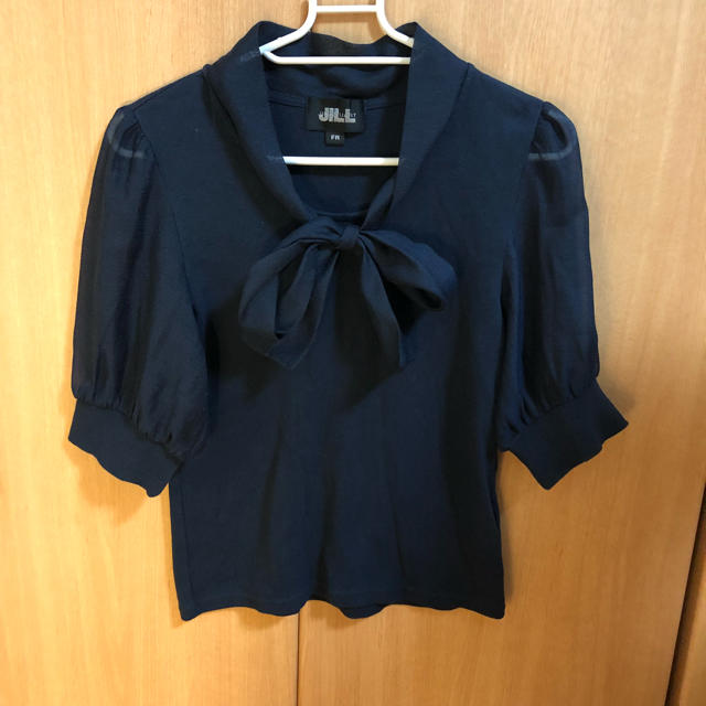 JILL by JILLSTUART(ジルバイジルスチュアート)のJILLby JILL STUART リボンブラウス レディースのトップス(シャツ/ブラウス(長袖/七分))の商品写真