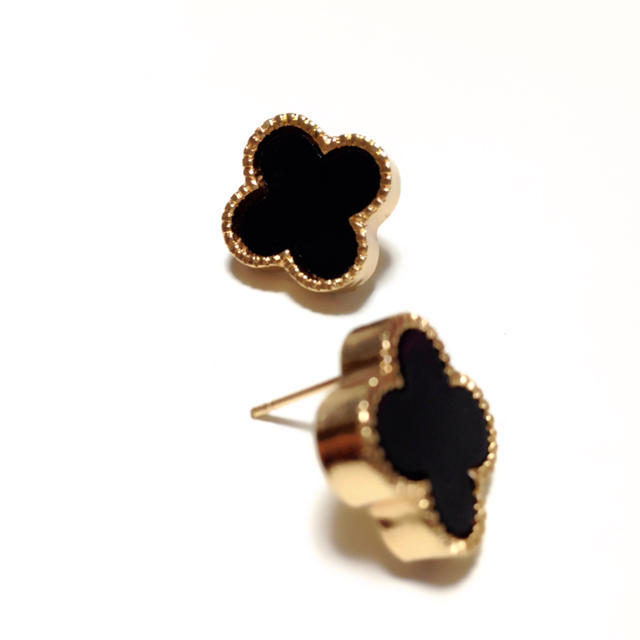 NEW✨RICH✨ピアス✨B&G✨ レディースのアクセサリー(ピアス)の商品写真