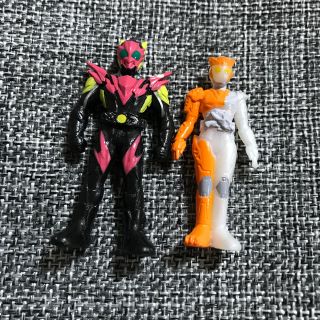 バンダイ(BANDAI)の仮面ライダーゼロワン びっくらたまご 2個セット(お風呂のおもちゃ)