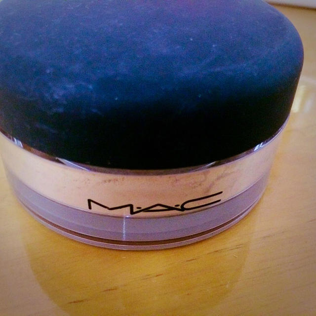MAC(マック)のMAC ミネラルファンデーション コスメ/美容のベースメイク/化粧品(ファンデーション)の商品写真