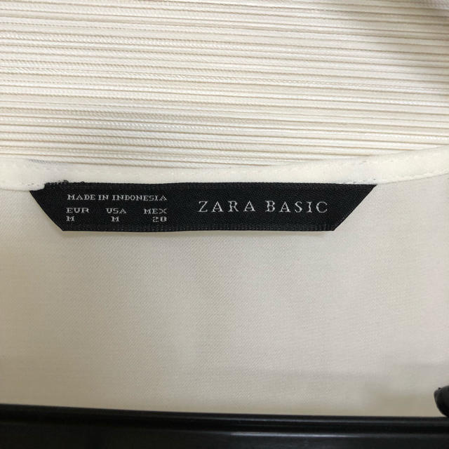 ZARA(ザラ)のまーちゃん様 ZARA シフォン ブラウス 白 他2点 レディースのトップス(シャツ/ブラウス(長袖/七分))の商品写真