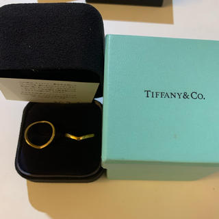 ティファニー(Tiffany & Co.)のティファニー　Vバンドリング　750 k18YG(リング(指輪))