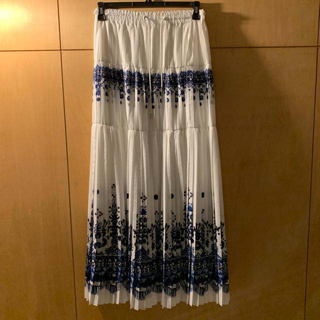 sacai(サカイ)のsacai プリーツロングスカート レディースのスカート(ロングスカート)の商品写真