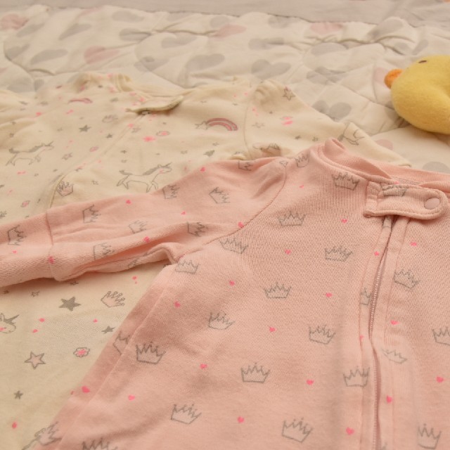 babyGAP(ベビーギャップ)のbabyGAP  ロンパース　２点セット50　 新生児　女の子 キッズ/ベビー/マタニティのベビー服(~85cm)(肌着/下着)の商品写真