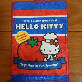 ハローキティ(ハローキティ)のハローキティ🐱🍅🍅🐱 リール付きパスケース🚎✨🚋🚌(パスケース/IDカードホルダー)