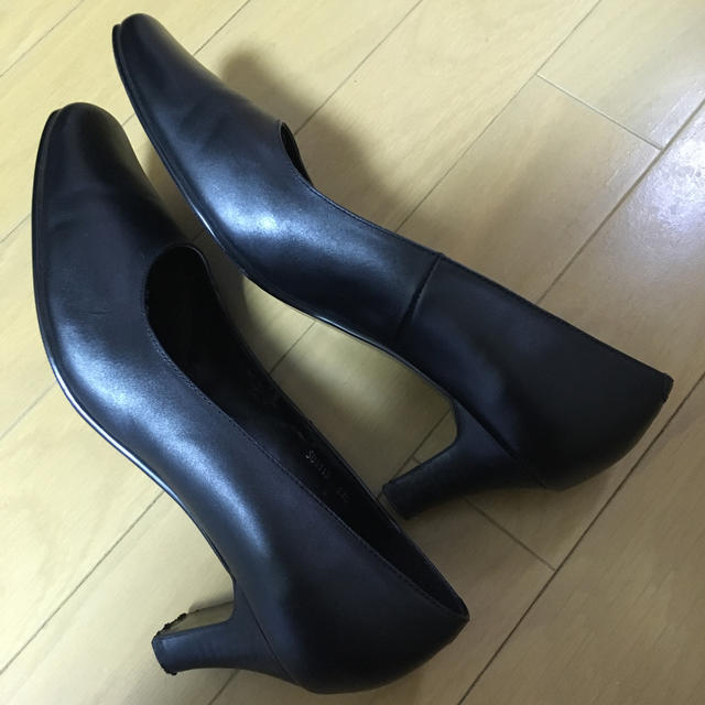 AOKI(アオキ)のスーツ用 シンプル黒パンプス レディースの靴/シューズ(ハイヒール/パンプス)の商品写真