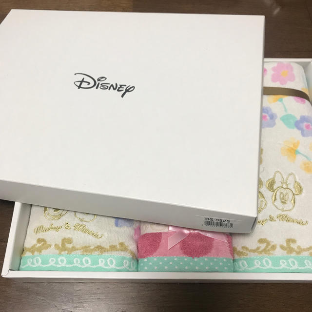 Disney(ディズニー)の専用です。ミッキーミニー フェイスタオルセット エンタメ/ホビーのアニメグッズ(タオル)の商品写真