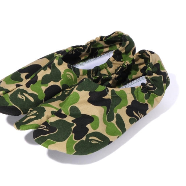 A BATHING APE(アベイシングエイプ)の激レアLサイズ新品！ BAPE ABC CAMO JAPANESE SOCKS メンズの靴/シューズ(その他)の商品写真