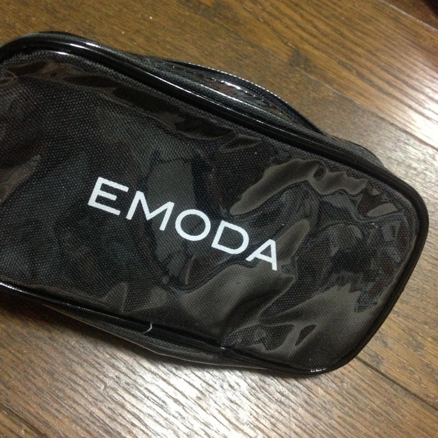 EMODA(エモダ)のお値下げ♪EMODA ポーチ レディースのファッション小物(ポーチ)の商品写真