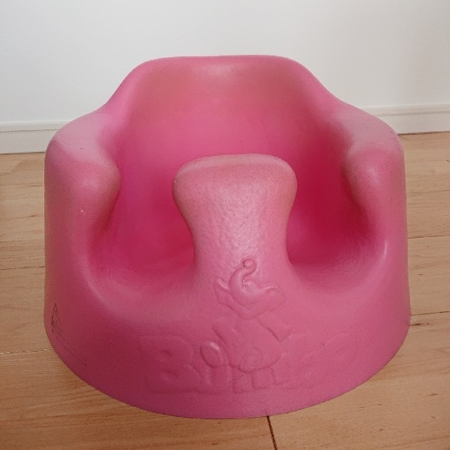 Bumbo(バンボ)の【Bumbo】テーブル付きベビーチェア キッズ/ベビー/マタニティの寝具/家具(その他)の商品写真